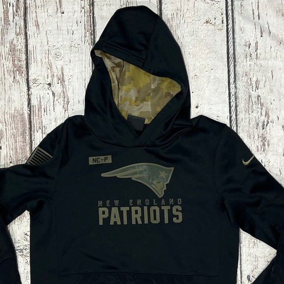 New England Patriots Salute to Service NFL Football Youth Sweatshirt - Picture 2 of 7